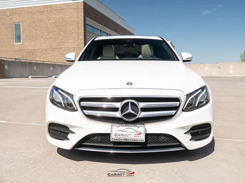Used 2017 Mercedes-Benz E 300 image 2