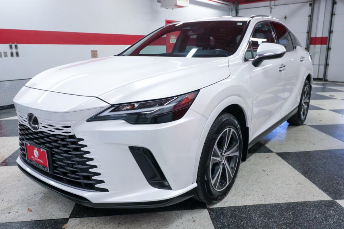 Used 2024 Lexus RX 350 Premium w/ Cold Area Package FWD image 5