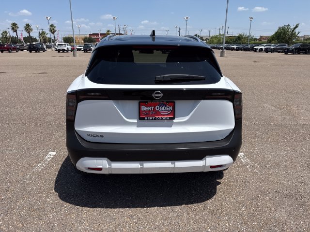 Used 2026 Nissan Kicks SV FWD image 6