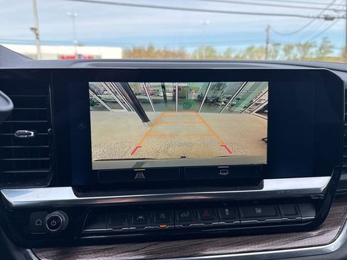 Used 2024 Chevrolet Silverado 1500 LT image 11