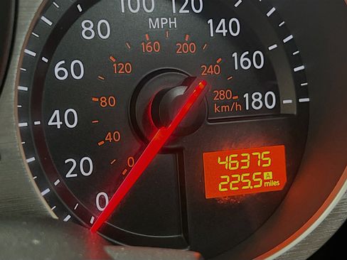 Used 2017 Nissan 370Z Coupe RWD image 22