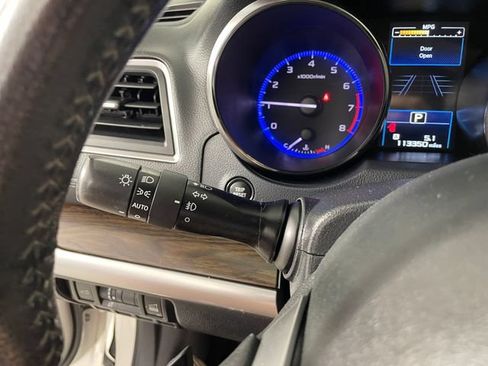 Used 2019 Subaru Outback 3.6R Touring w/ Popular Package #3A AWD/4WD image 11