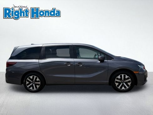 Used 2025 Honda Odyssey EX-L image 9