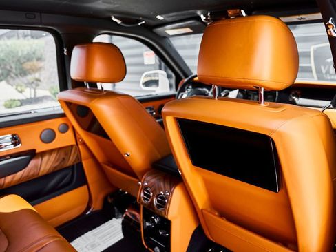 Used 2020 Rolls-Royce Cullinan AWD/4WD image 44