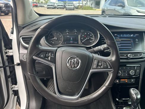 Used 2021 Buick Encore Preferred w/ Safety Package FWD image 21