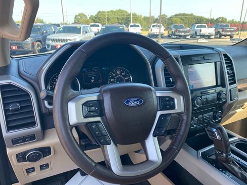 Used 2018 Ford F150 Lariat RWD image 15