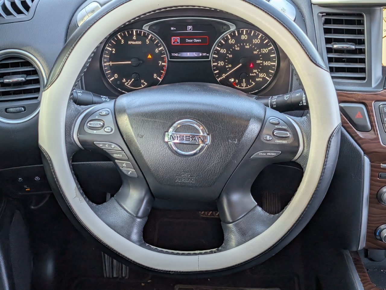 Used 2020 Nissan Pathfinder Platinum w/ Cargo Package FWD image 11