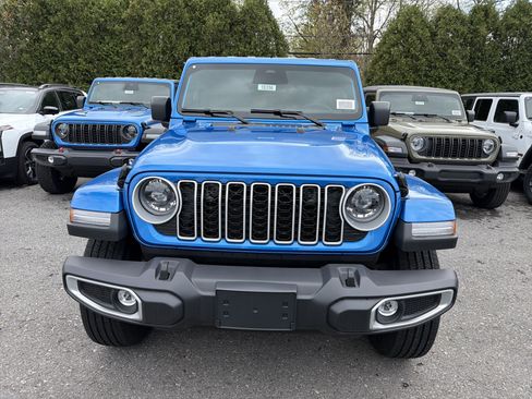 New 2026 Jeep Wrangler Sahara AWD/4WD image 3
