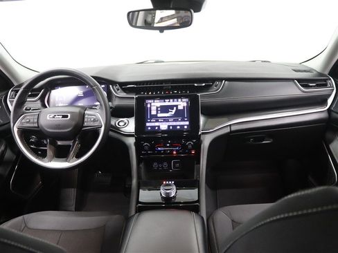 Used 2022 Jeep Grand Cherokee L Laredo w/ Luxury Tech Group I image 22