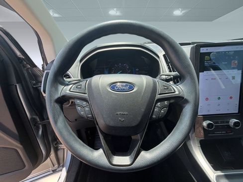 Used 2021 Ford Edge SE FWD image 15