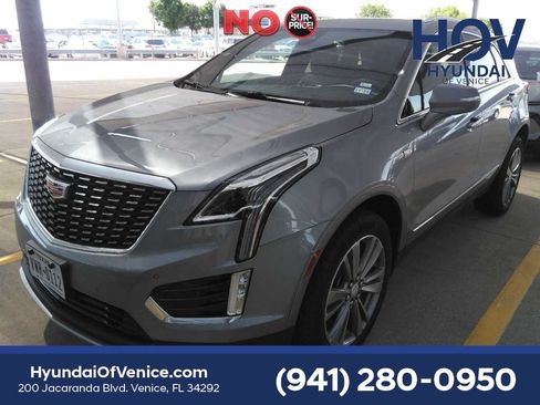 Used 2025 Cadillac XT5 Premium Luxury FWD image 3