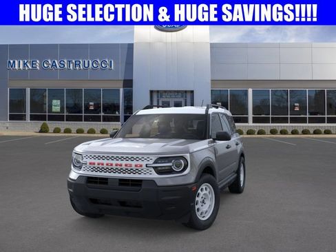 New 2025 Ford Bronco Sport Heritage AWD/4WD image 2