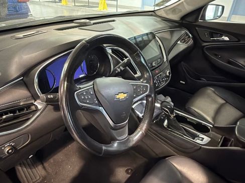 Used 2022 Chevrolet Malibu Premier FWD image 11