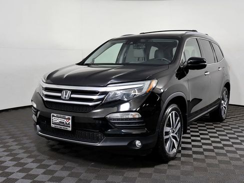 Used 2017 Honda Pilot Elite image 3
