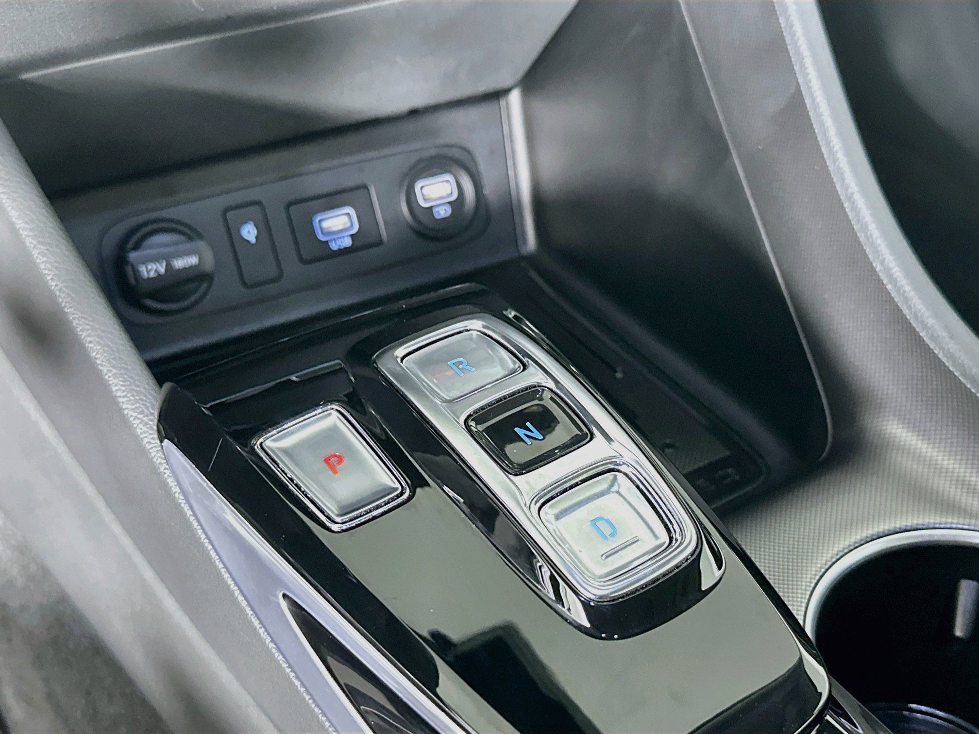 Used 2021 Hyundai Sonata Limited w/ Preferred Accessory Package FWD image 25
