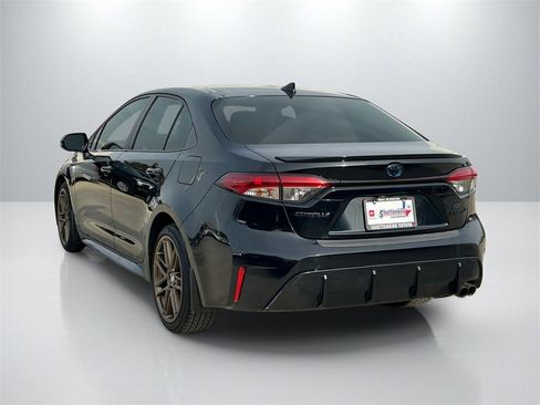 Used 2024 Toyota Corolla SE image 7