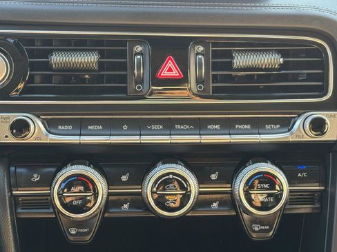 Used 2019 Genesis G70 2.0T Sport image 30