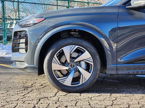 New 2025 Audi Q6 e-tron Premium Plus image 8
