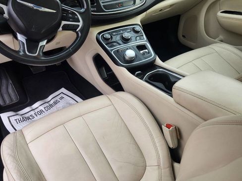 Used 2015 Chrysler 200 C w/ Navigation & Sound Group I image 8