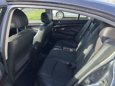 Used 2013 INFINITI G37 x w/ Premium Pkg image 9