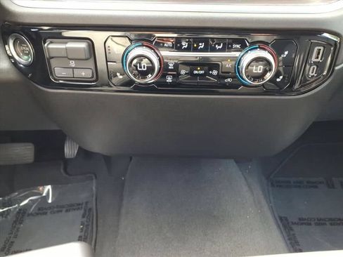 Used 2026 GMC Sierra 1500 SLT RWD image 27