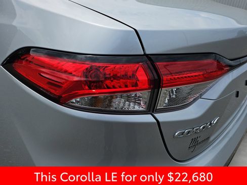 Used 2025 Toyota Corolla LE FWD image 20