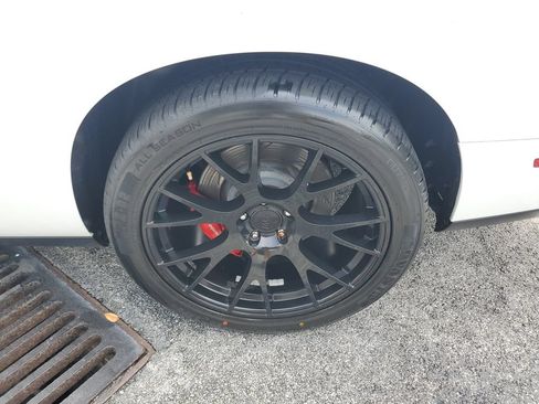 Used 2020 Dodge Challenger SRT Hellcat w/ Plus Package RWD image 7