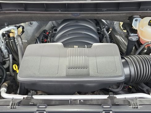 Used 2021 Chevrolet Tahoe Z71 w/ Rear Media and Nav Package image 23