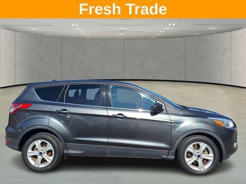 Used 2016 Ford Escape SE image 6