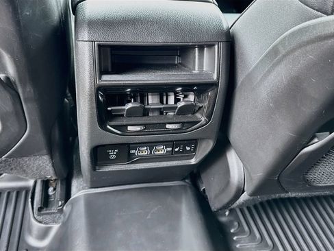 Used 2024 Jeep Grand Cherokee Limited AWD/4WD image 26