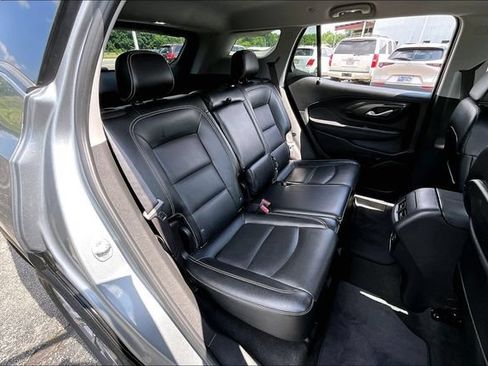 Used 2023 GMC Terrain SLT FWD image 25