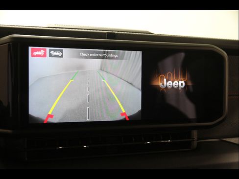 Used 2024 Jeep Wrangler Unlimited Rubicon AWD/4WD image 14