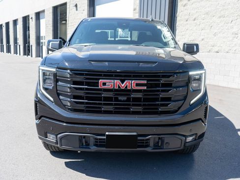 Used 2025 GMC Sierra 1500 Elevation w/ Elevation Premium Package AWD/4WD image 2