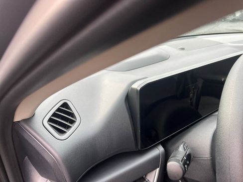 Used 2025 Kia K4 LXS image 35