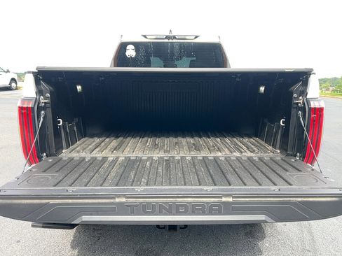 Used 2024 Toyota Tundra Limited AWD/4WD image 27