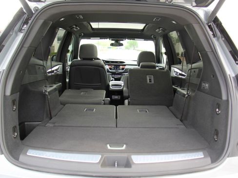 Used 2024 Cadillac XT6 Premium Luxury FWD image 33