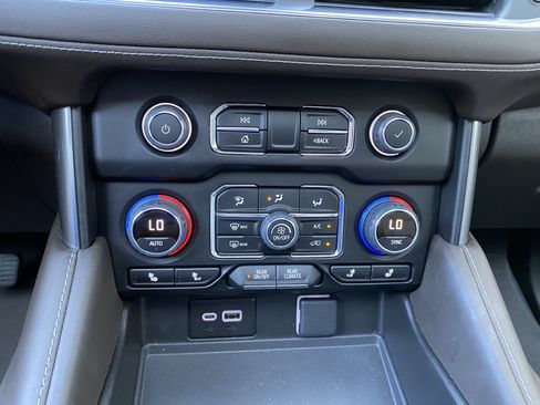 Used 2023 Chevrolet Tahoe LT w/ Luxury Package RWD image 25
