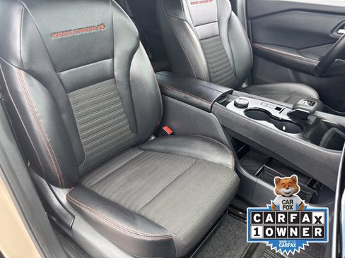 Certified 2025 Nissan Rogue SV AWD/4WD image 11