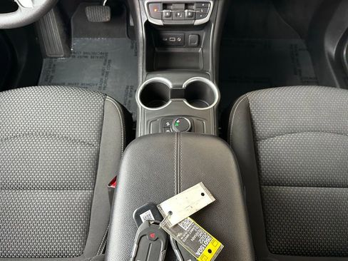 Used 2022 GMC Terrain SLE FWD image 19