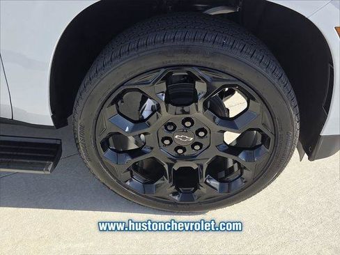 New 2026 Chevrolet Suburban High Country image 31