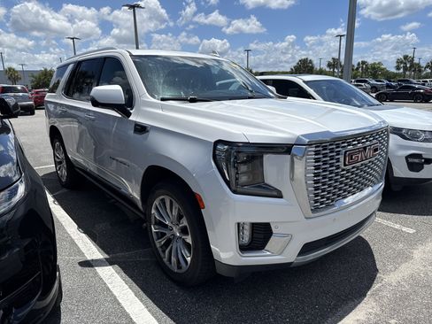 Used 2021 GMC Yukon Denali w/ Denali Ultimate Package AWD/4WD image 1