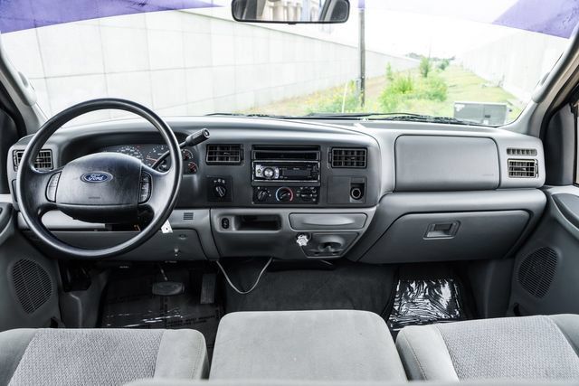 Used 2003 Ford F250 XL AWD/4WD image 8