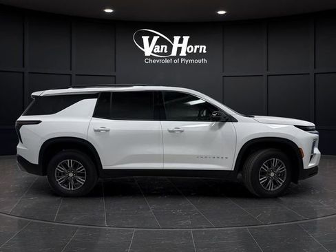 New 2026 Chevrolet Traverse LT w/ Driver Confidence Package image 2