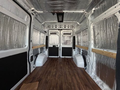 Used 2024 RAM ProMaster 2500 w/ Premium Convenience Group image 4