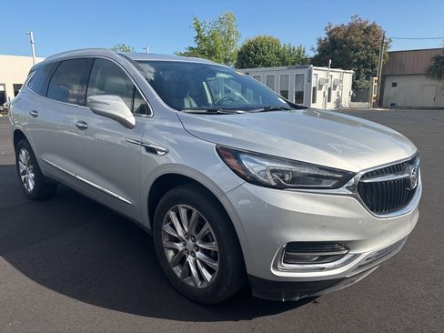 Used 2019 Buick Enclave Premium w/ Experience Buick Package image 5