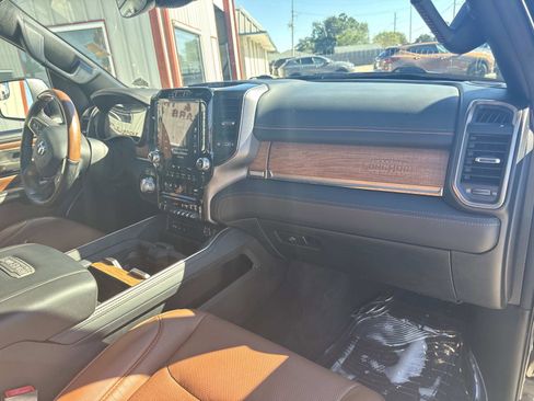 Certified 2019 RAM 1500 Limited image 12