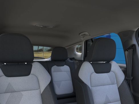 New 2026 Chevrolet Trax LS w/ LS Convenience Package FWD image 25