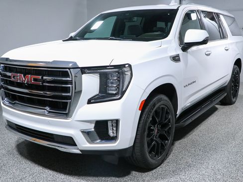 Used 2022 GMC Yukon XL SLT w/ SLT Premium Package RWD image 37