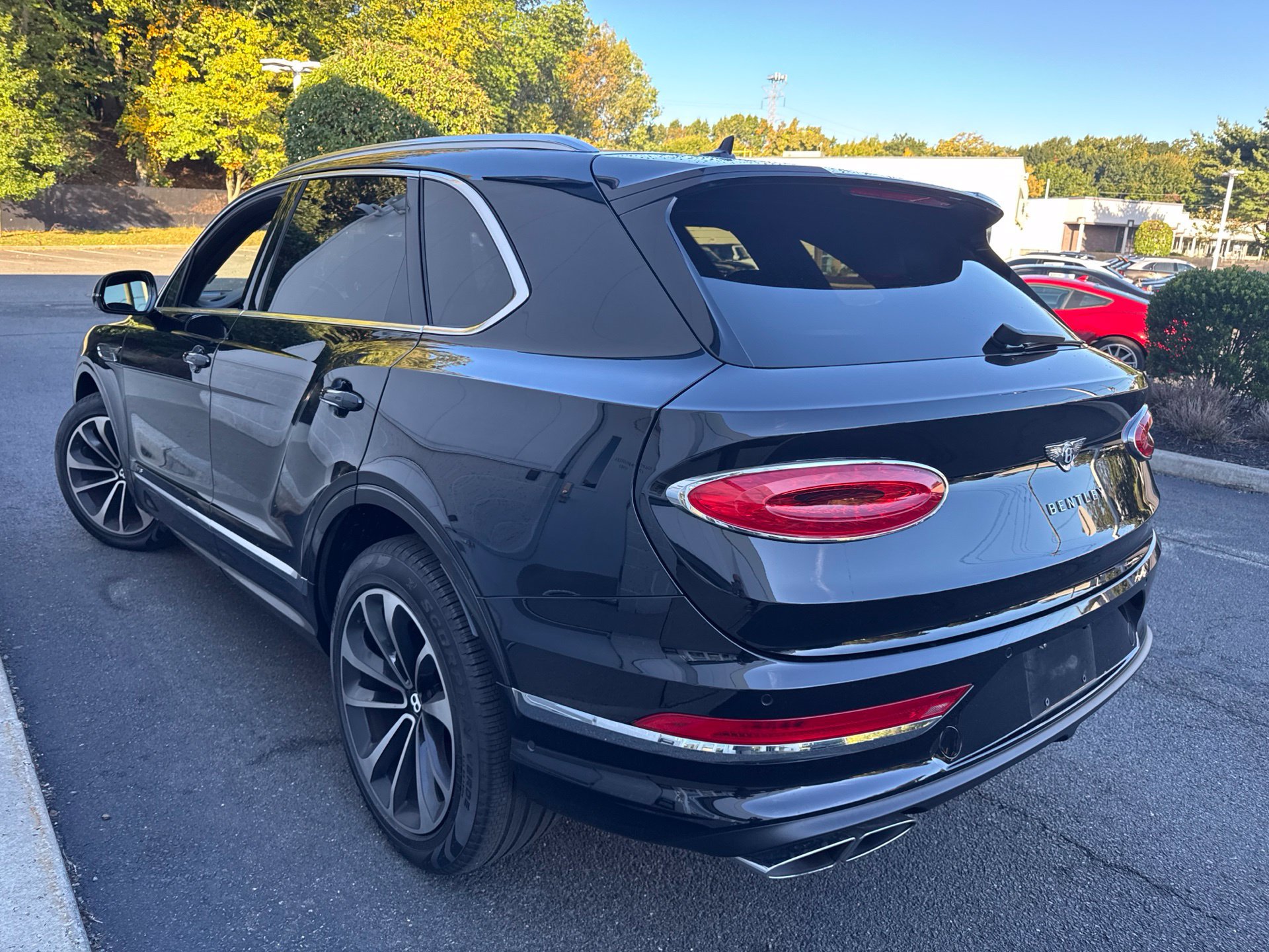 Certified 2022 Bentley Bentayga AWD/4WD image 4