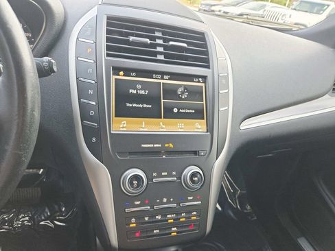 Used 2017 Lincoln MKC Premiere FWD image 23